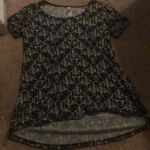 Black and white LuLaRoe tunic top